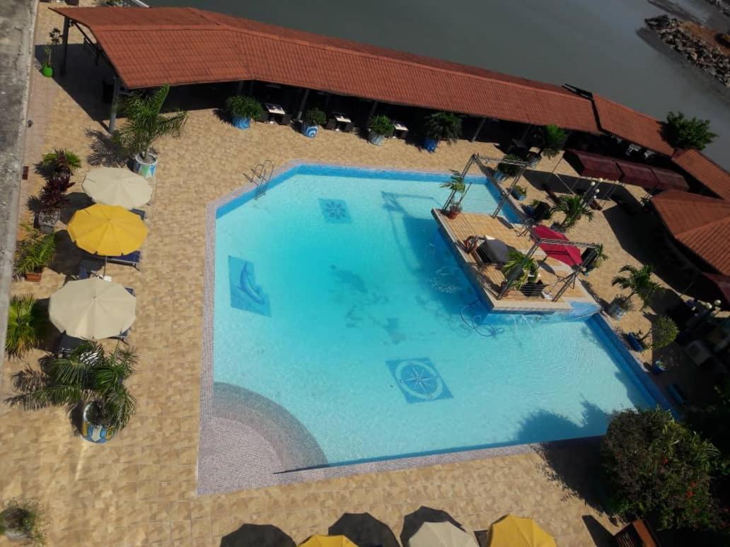 Hotel Le Petit Bateau Конакрі Екстер'єр фото